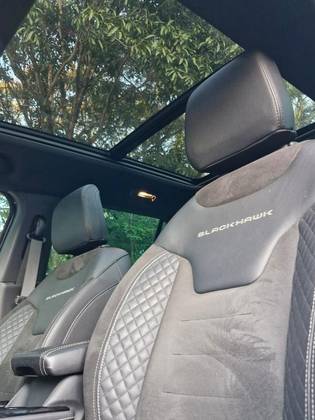 JEEP COMMANDER 2.0 HURRICANE 4 TURBO GASOLINA BLACKHAWK AT9